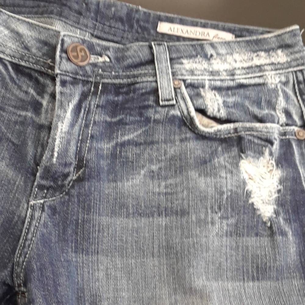 DYLAN GEORGE..DISTRESSED ALEXANDRA